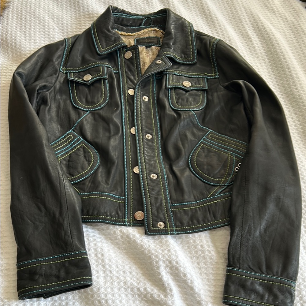 Wilson Vintage Soft Stylish Black Leather Jacket with unique stiching. Medium